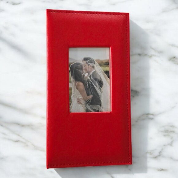 300 PHOTOS RED ALBUM 4X6 PICTURES NEW LARGE 13 BY 7 MEMORIES ORGANIZE - Picture 1 of 2